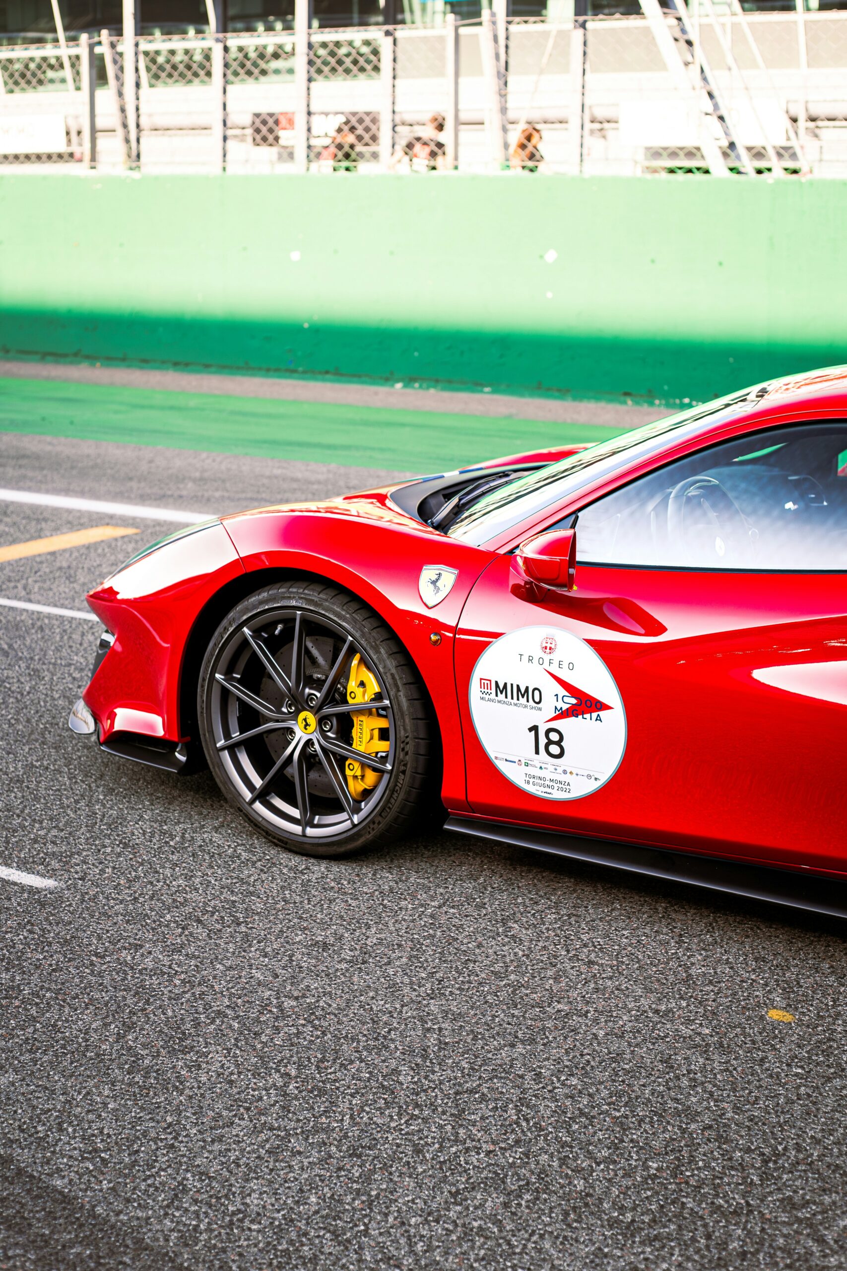 adrian-balasoiu-6NkOtRgSq3U-unsplash ferari