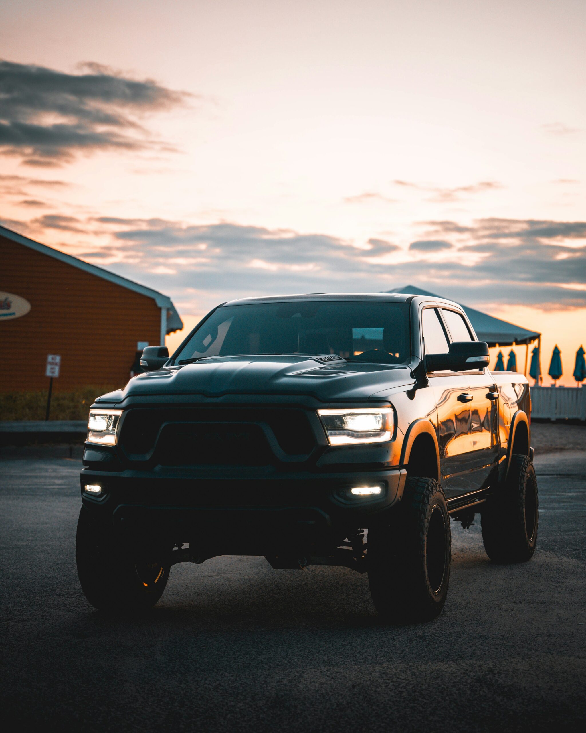stevosdisposable-8WcKK4S553E-unsplash DODGE RAM